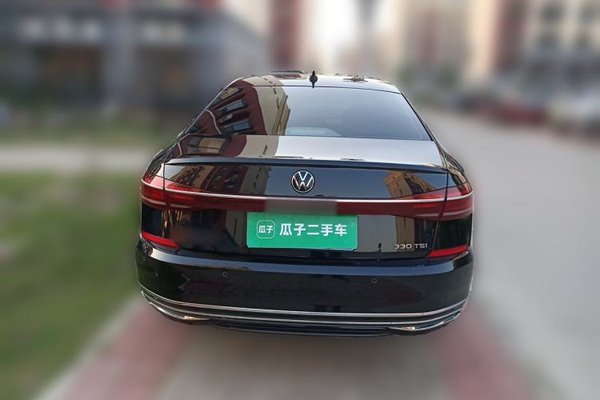 Volkswagen Passat 2022, 30099 км, за 15679 USD