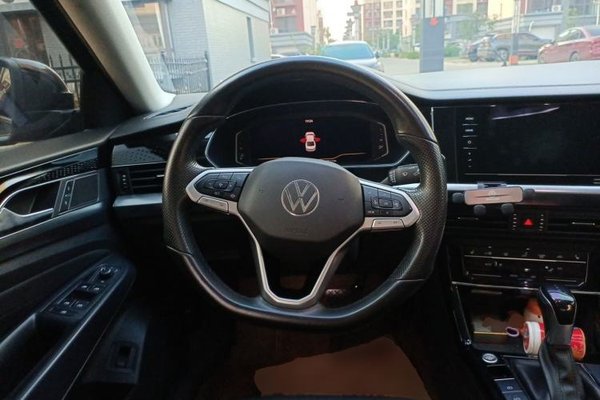 Volkswagen Passat 2022, 30099 км, за 15679 USD - фото 10