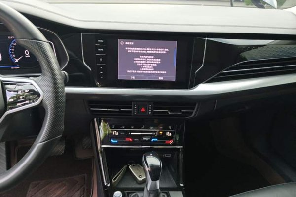 Volkswagen Passat 2022, 32200 км, за 18451 USD - фото 15