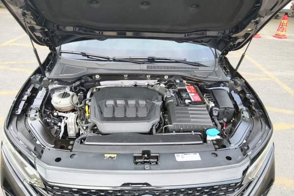 Volkswagen Passat 2022, 32200 км, за 18451 USD - фото 24