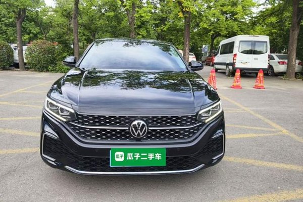 Volkswagen Passat 2022, 32200 км, за 18451 USD