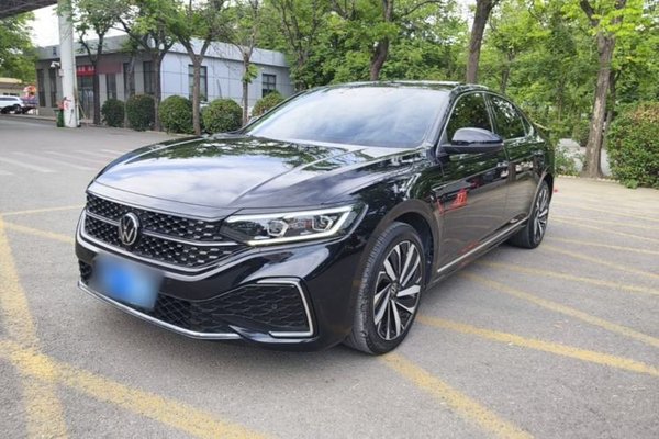 Volkswagen Passat · 2022 год