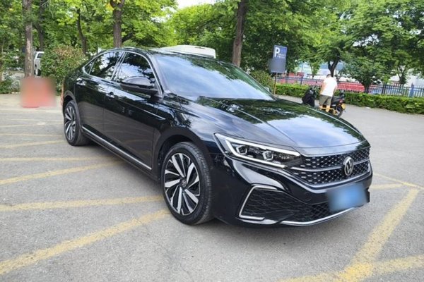Volkswagen Passat 2022, 32200 км, за 18451 USD