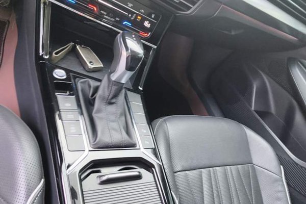 Volkswagen Passat 2022, 32200 км, за 18451 USD - фото 16