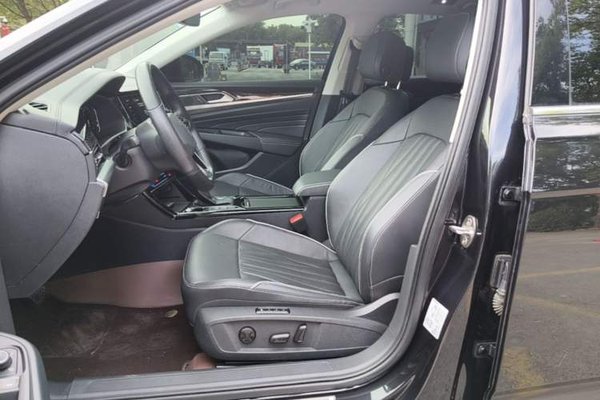 Volkswagen Passat 2022, 32200 км, за 18451 USD - фото 17