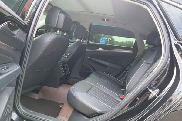 Volkswagen Passat 2022, 32200 км, за 18451 USD - фото 20