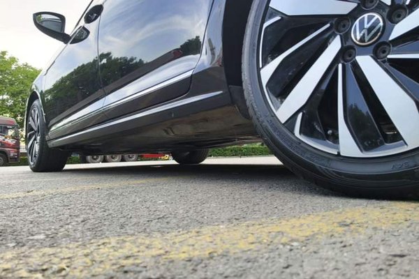 Volkswagen Passat 2022, 32200 км, за 18451 USD - фото 25