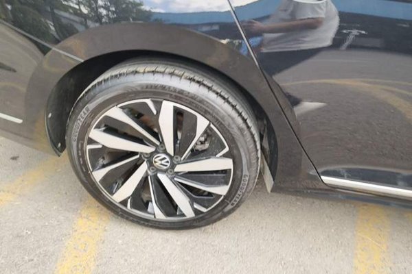Volkswagen Passat 2022, 32200 км, за 18451 USD - фото 11