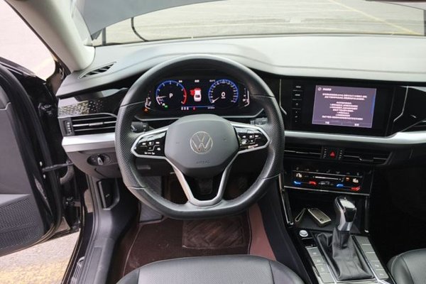 Volkswagen Passat 2022, 32200 км, за 18451 USD - фото 13