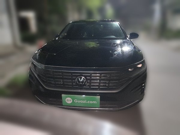 Volkswagen Passat 2022, 35600 км, за 18053 USD