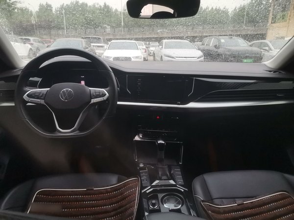 Volkswagen Passat 2022, 35600 км, за 18053 USD - фото 8