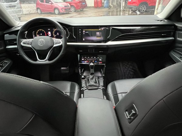 Volkswagen Passat 2022, 38000 км, за 18927 USD - фото 6