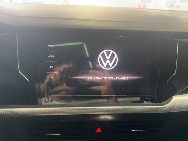 Volkswagen Passat 2022, 38000 км, за 18927 USD