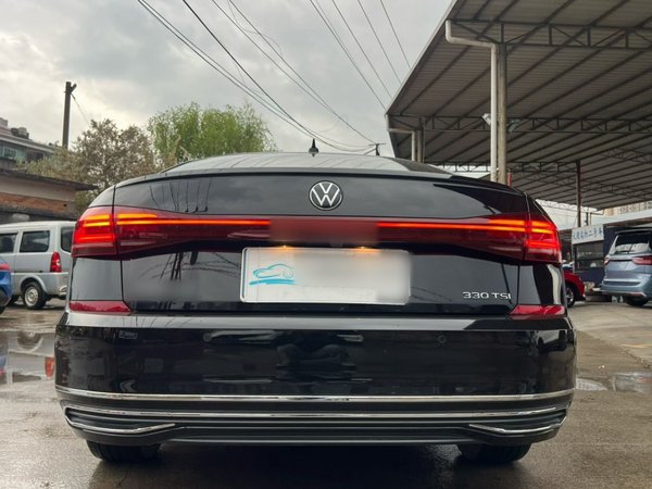 Volkswagen Passat 2022, 38000 км, за 18927 USD - фото 13