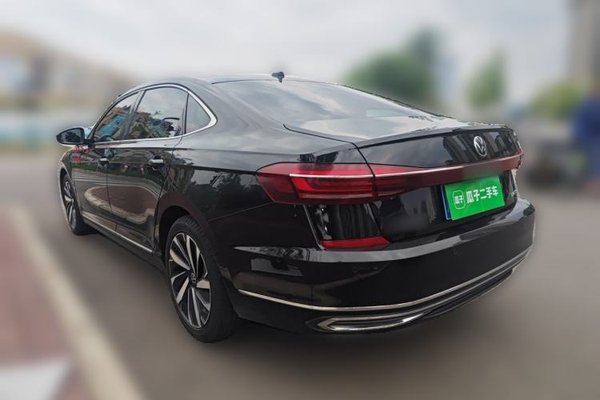 Volkswagen Passat 2022, 47500 км, за 14893 USD