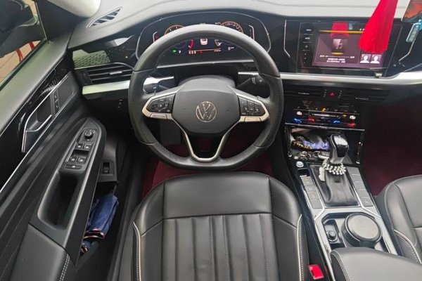 Volkswagen Passat 2022, 47500 км, за 14893 USD - фото 10