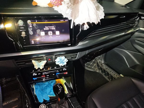 Volkswagen Passat 2022, 48099 км, за 16840 USD - фото 15