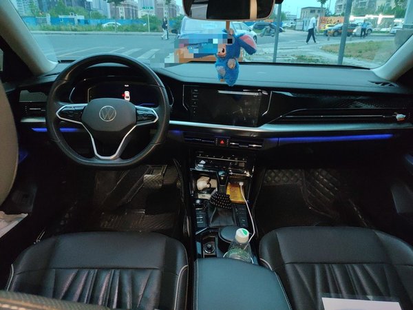 Volkswagen Passat 2022, 53400 км, за 17732 USD - фото 10