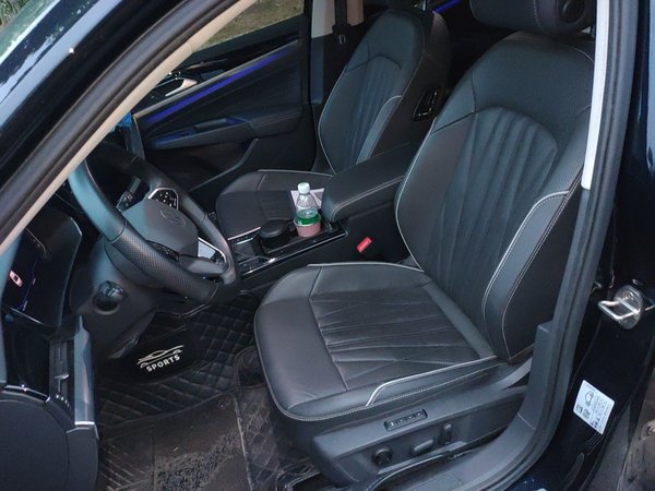 Volkswagen Passat 2022, 53400 км, за 17732 USD - фото 16
