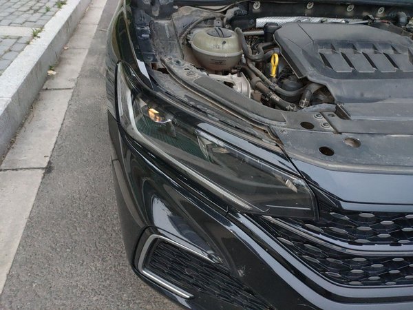 Volkswagen Passat 2022, 53400 км, за 17732 USD - фото 7