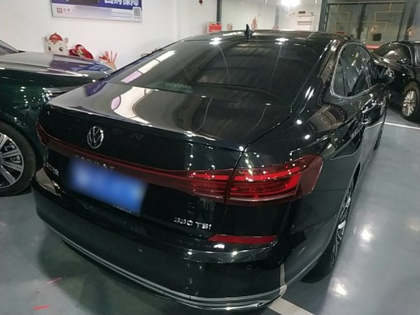 Volkswagen Passat 2022, 68300 км, за 18470 USD - фото 6