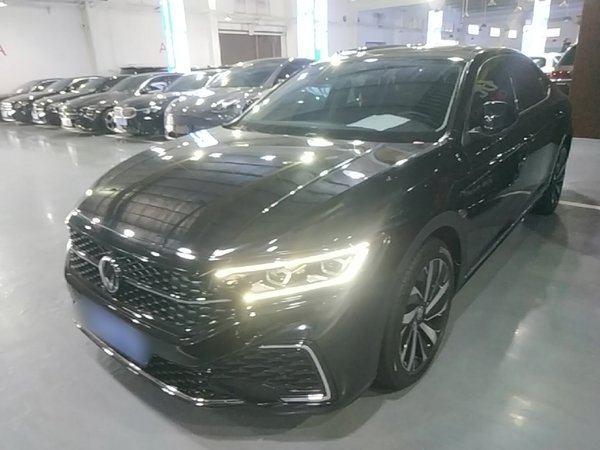 Volkswagen Passat · 2022 год