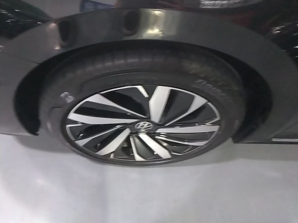 Volkswagen Passat 2022, 68300 км, за 18470 USD - фото 8