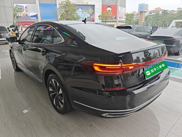 Volkswagen Passat 2022, 89900 км, за 16175 USD