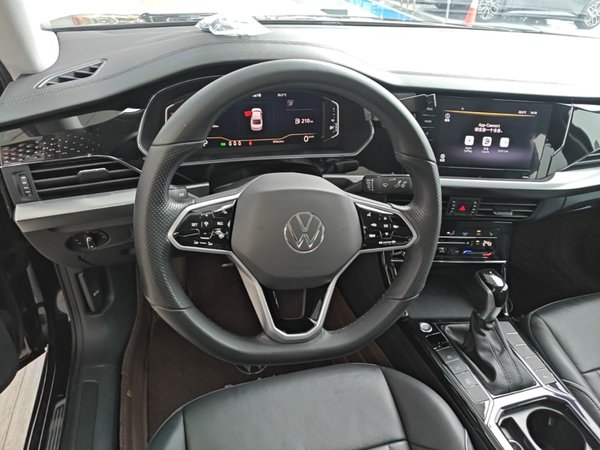 Volkswagen Passat 2022, 89900 км, за 16175 USD - фото 14