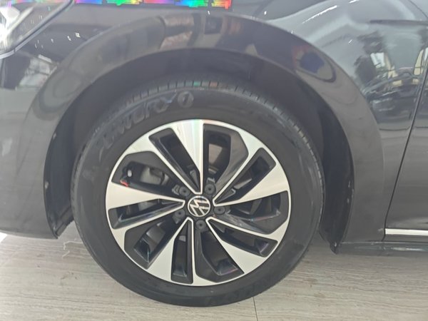 Volkswagen Passat 2022, 89900 км, за 16175 USD - фото 8