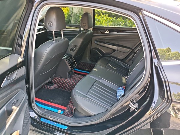 Volkswagen Passat 2023, 10600 км, за 19680 USD - фото 16