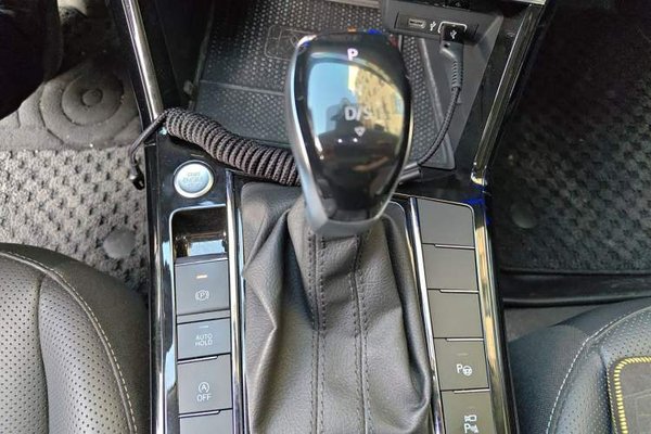 Volkswagen Passat 2023, 17000 км, за 18779 USD - фото 11