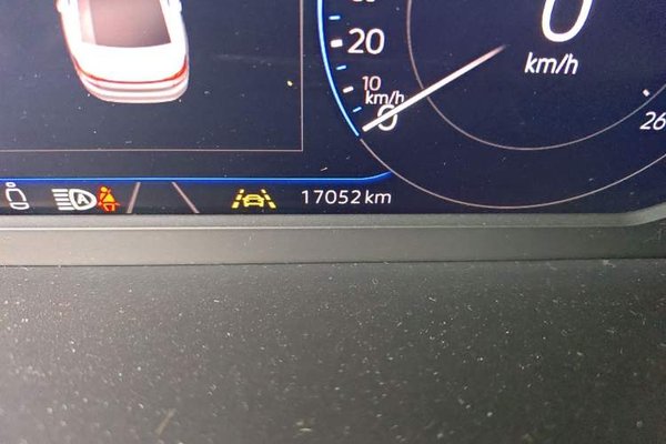 Volkswagen Passat 2023, 17000 км, за 18779 USD - фото 9