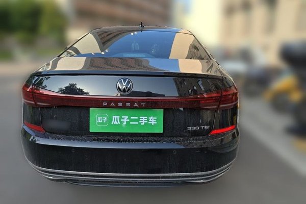 Volkswagen Passat 2023, 17000 км, за 18779 USD