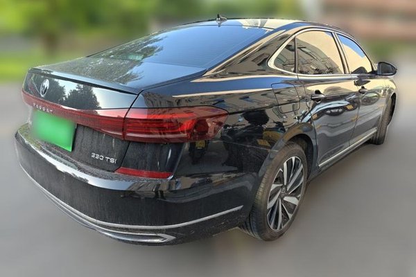Volkswagen Passat 2023, 17000 км, за 18779 USD