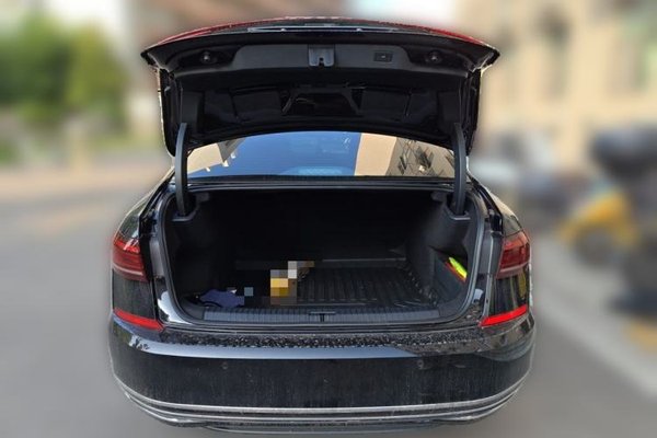 Volkswagen Passat 2023, 17000 км, за 18779 USD - фото 16