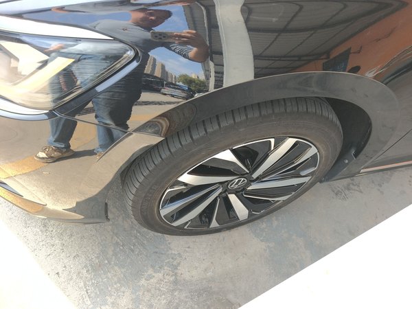 Volkswagen Passat 2023, 17200 км, за 20143 USD