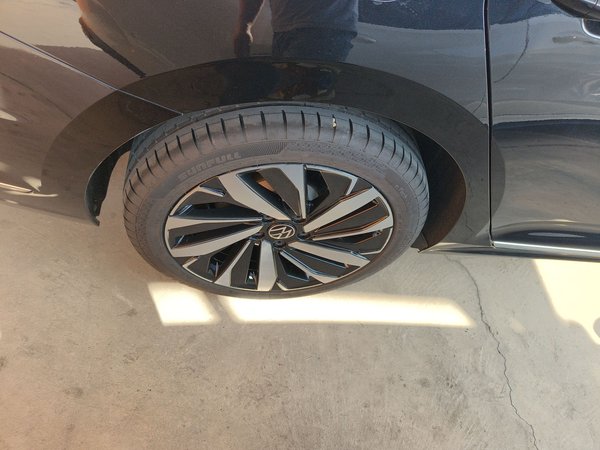 Volkswagen Passat 2023, 17200 км, за 20143 USD - фото 6