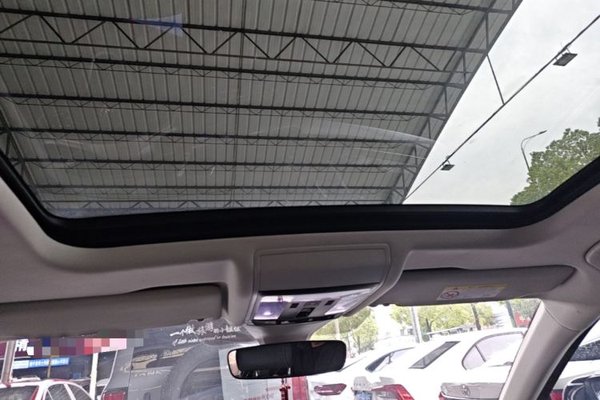 Volkswagen Passat 2023, 27000 км, за 21025 USD - фото 21