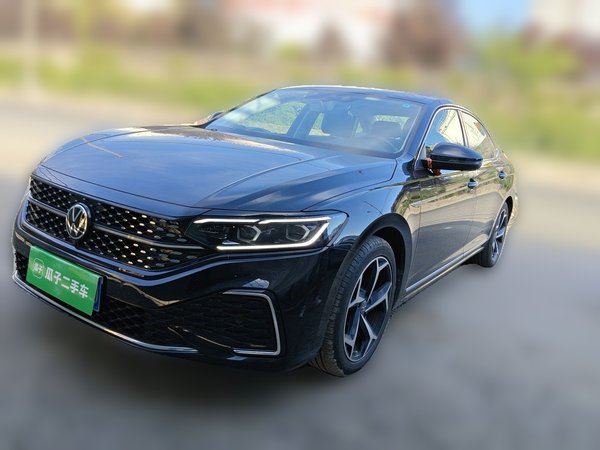 Volkswagen Passat · 2023 год