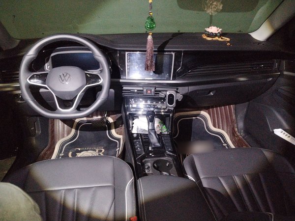 Volkswagen Passat 2023, 35000 км, за 21504 USD - фото 13