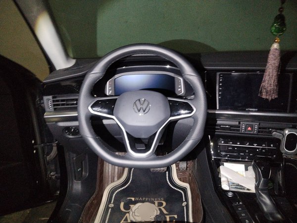 Volkswagen Passat 2023, 35000 км, за 21504 USD - фото 10