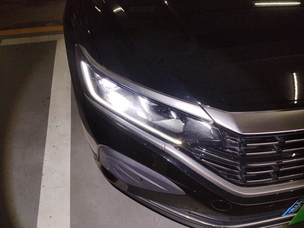 Volkswagen Passat · 2023 год