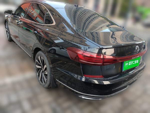 Volkswagen Passat 2023, 35900 км, за 18876 USD