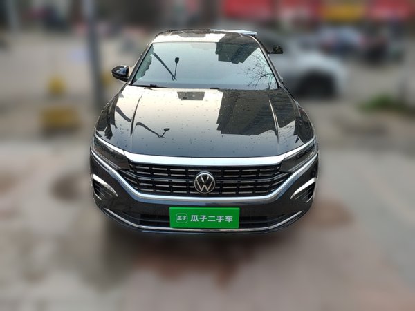 Volkswagen Passat 2023, 35900 км, за 18876 USD - фото 7