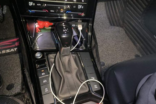 Volkswagen Passat 2023, 52800 км, за 17117 USD - фото 21
