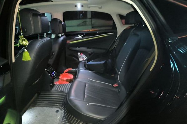 Volkswagen Passat 2023, 52800 км, за 17117 USD - фото 24