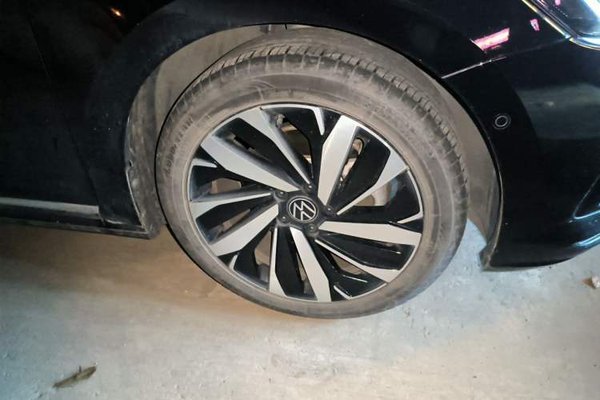 Volkswagen Passat 2023, 52800 км, за 17117 USD - фото 15