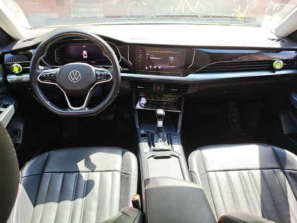 Volkswagen Passat 2023, 81800 км, за 17158 USD - фото 20