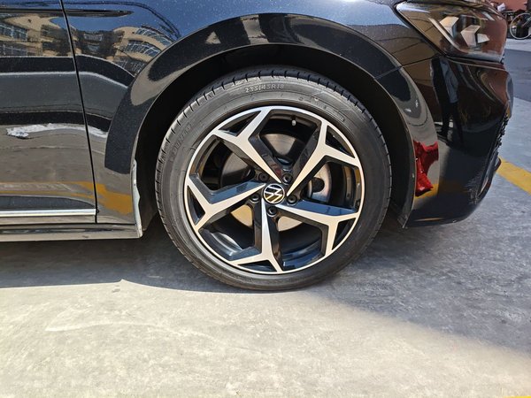 Volkswagen Passat 2023, 81800 км, за 17158 USD - фото 7